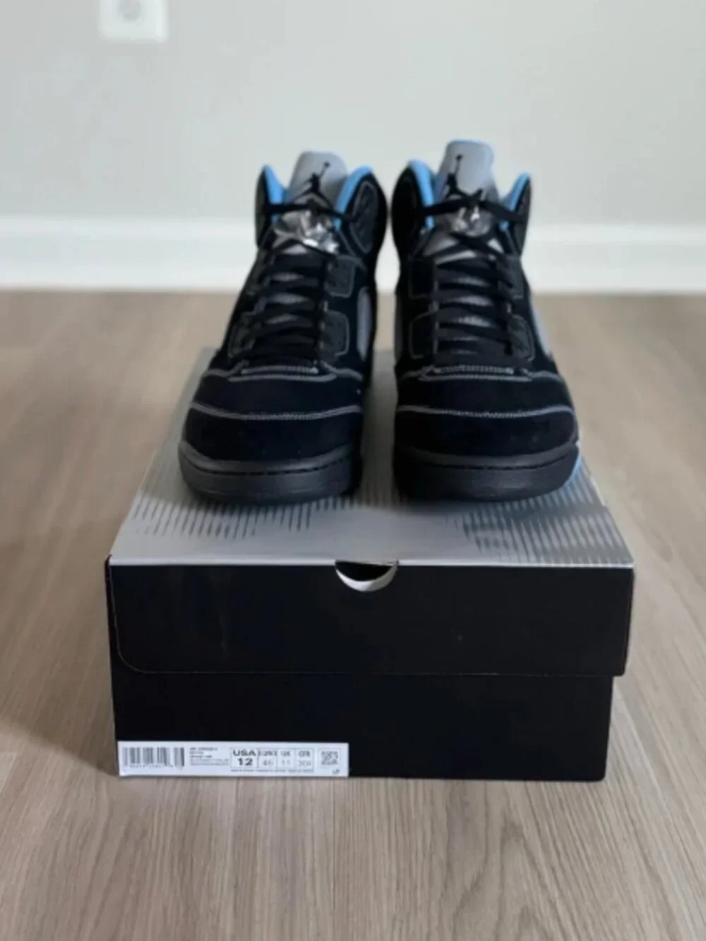 Jordan 5 Retro “Black University Blue”